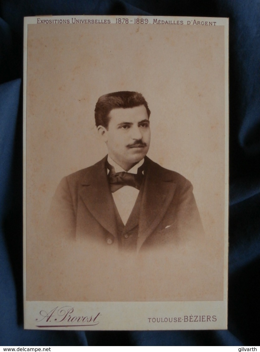 Photo Format Cabinet  Provost à Béziers  Portrait Homme  Col Cassé  Cheveux  Coupe En Brosse  CA 1890 - L467 - Anciennes (Av. 1900)