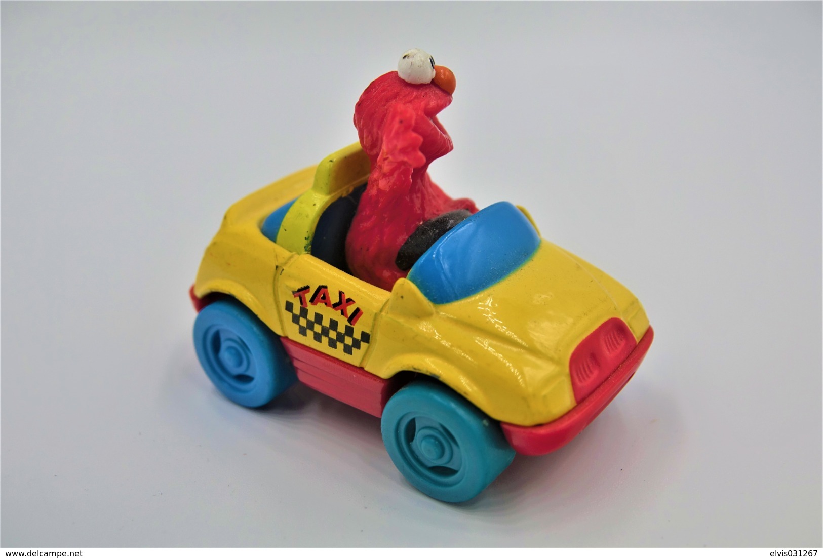 Matchbox Character TYCO SESAMI STREET: ELMO IN A TAXI , Issued 1997 - Matchbox