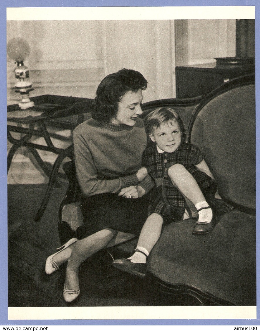 COUPURE De PRESSE 1955 - 19,5 X 24 Cm - PHOTO ACTRICE MICHELINE PRESLE Et Son FILS MIKE MARSHALL - CINÉMA FILM - Altri