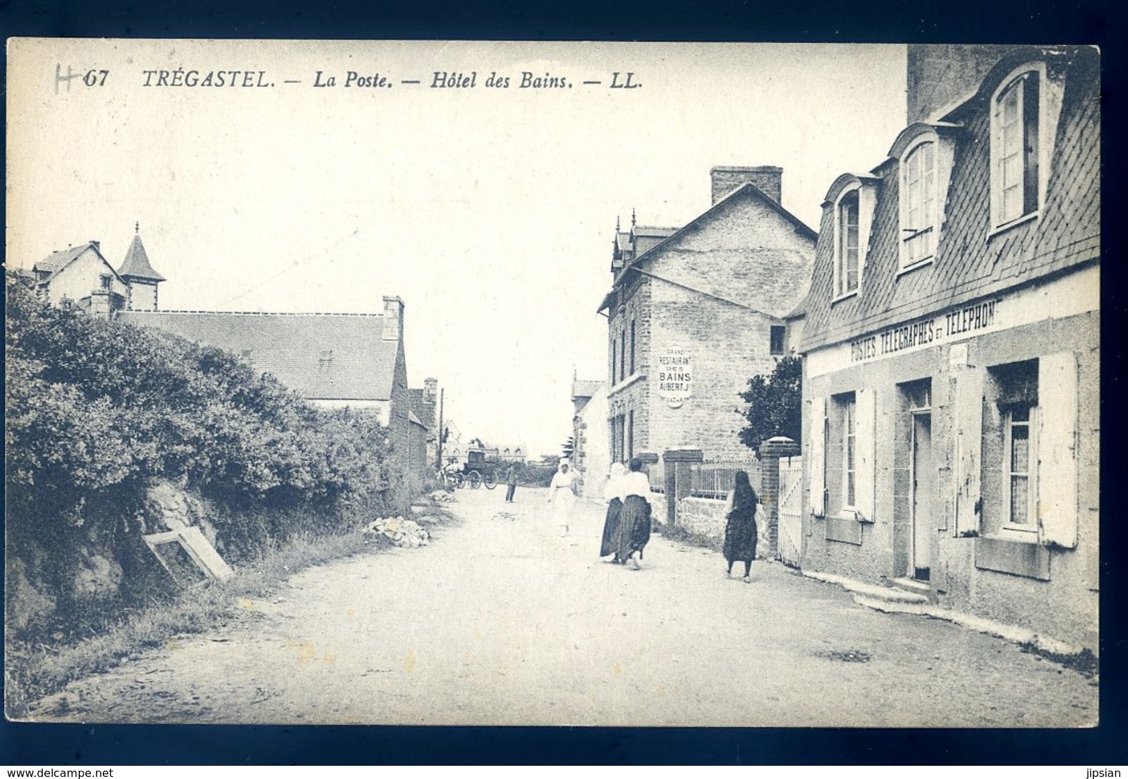 Cpa Du 22 Tregastel La Poste Hôtel Des Bains   LZ70 - Trégastel