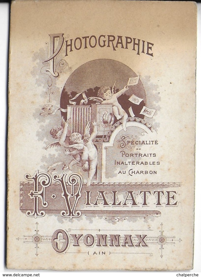 CDV PHOTO PHOTOGRAPHIE PETIT GARÇON EN PIEDS  PHOTOGRAPHE F. VIALATTE A OYONNAX 01 AIN - Personnes Anonymes