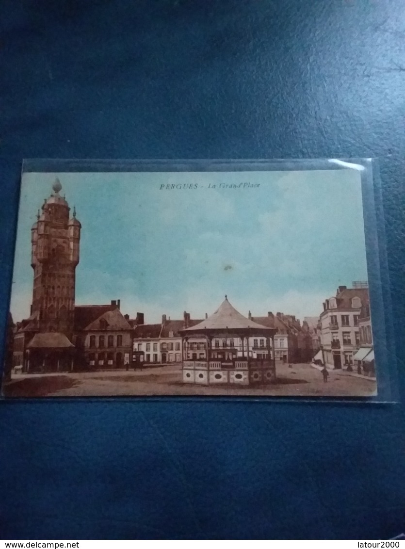 BERGUES LA GRAND PLACE KIOSQUE BEFFROI - Bergues