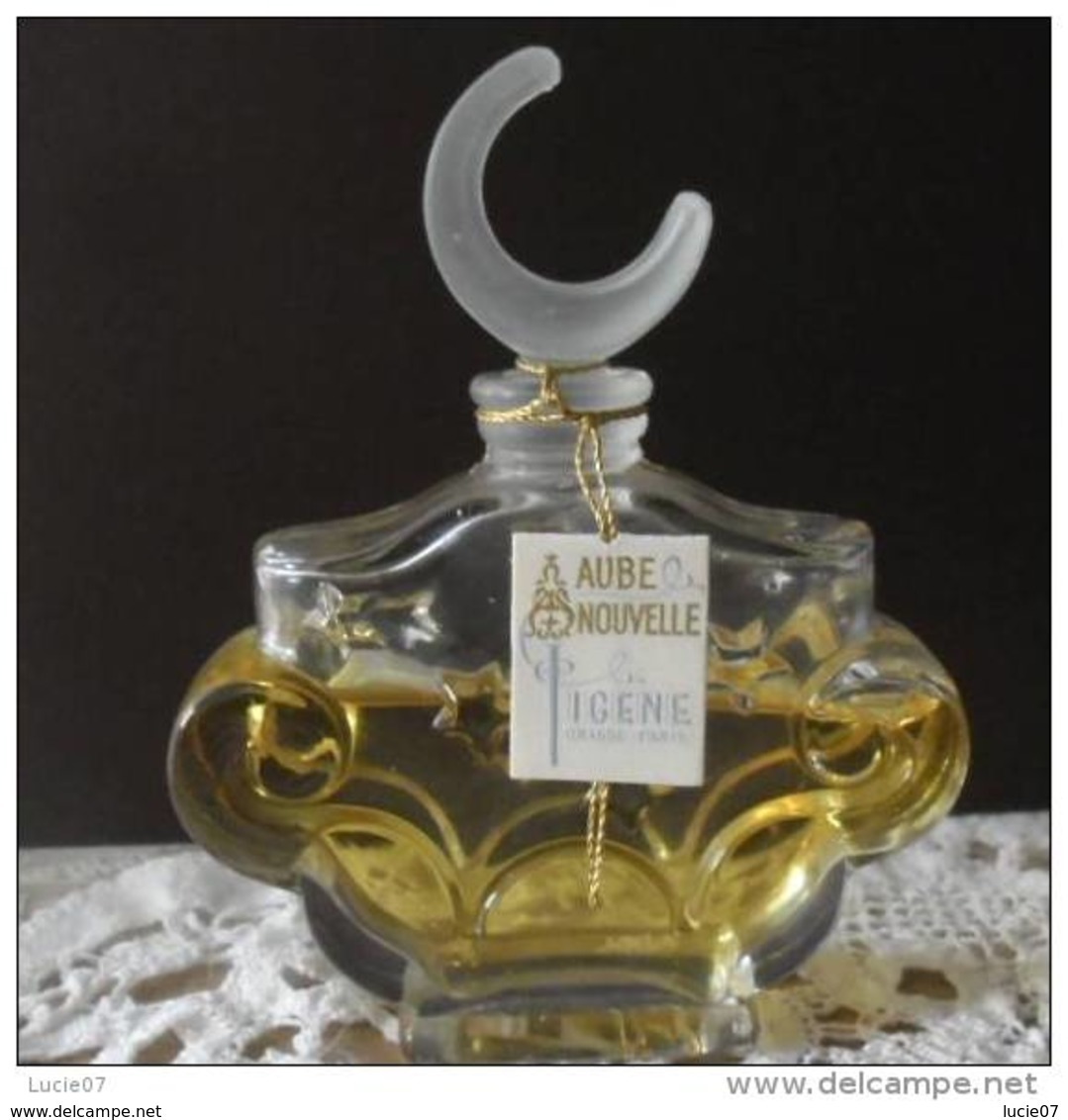 TRES JOLI FLACON ANCIEN POUR LE PARFUM    FIGENE    AUBE NOUVELLE     Bouchon Emeri - Dames