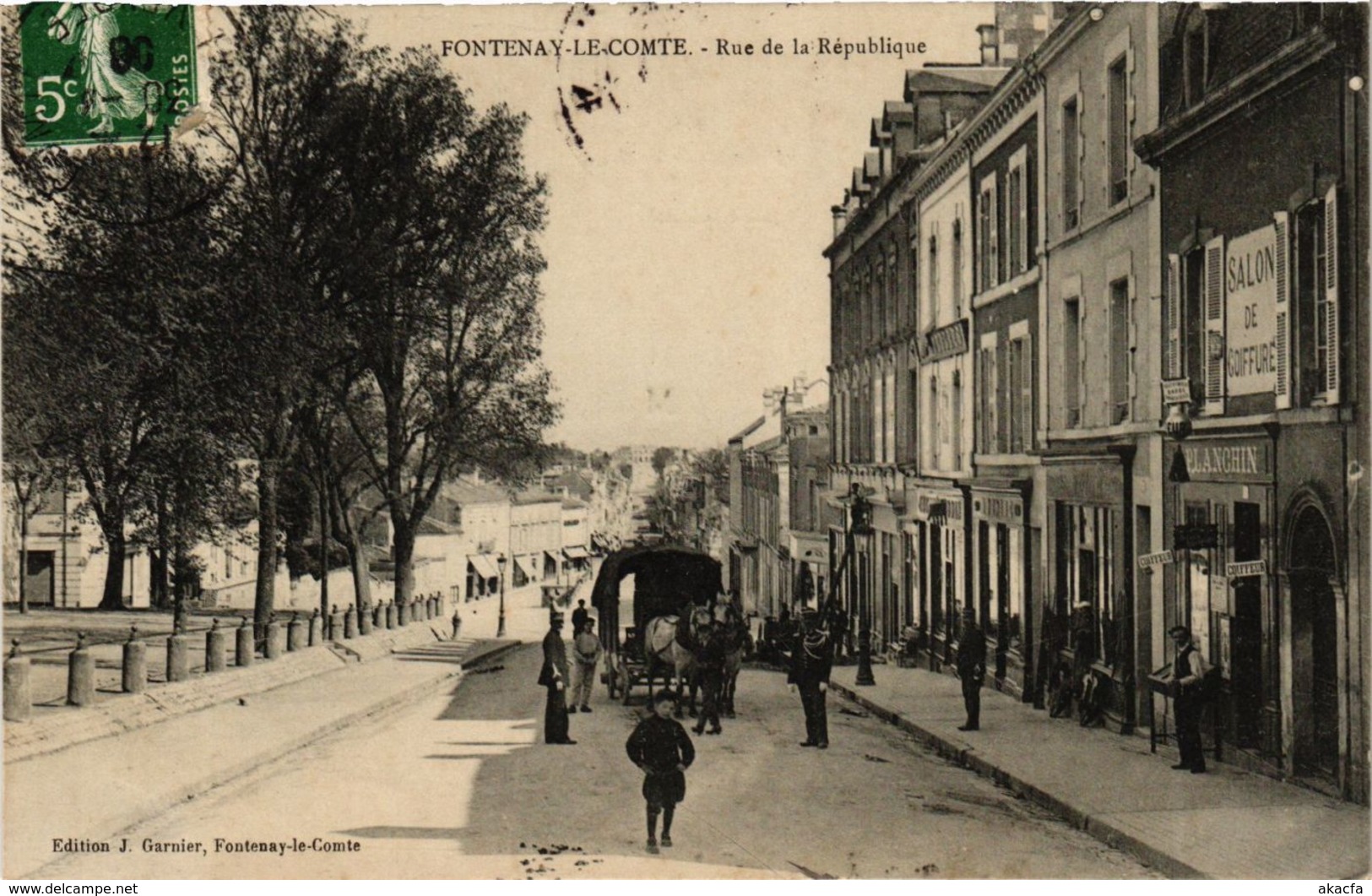 CPA FONTENAY-le-COMTE Rue De La République (868992) - Fontenay Le Comte