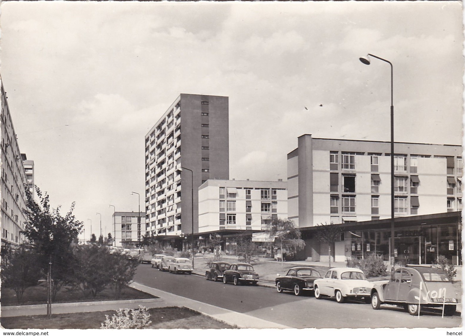 EPINAY-sur-SEINE. Nouvelle Cité D'Orgemont. Rue De Marseille. Voitures - Autres & Non Classés