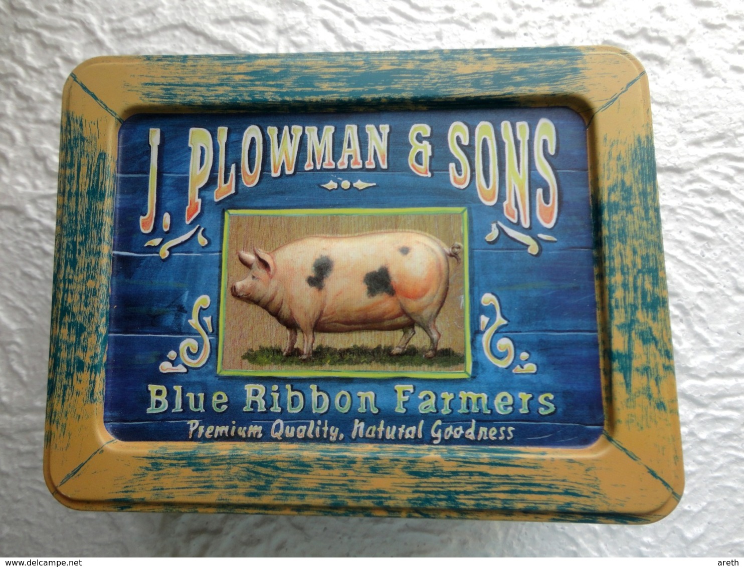 Boite Métal : J Plowman & Sons -  Blue Ribbon Farmers  - Cochon En Relief - Boxes