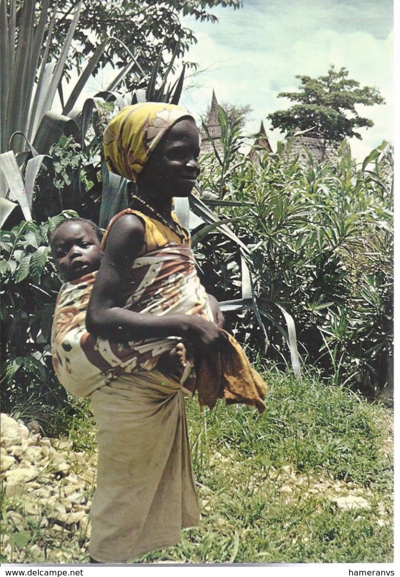 Camerun - Mokolo - Quelle Joie De Porter Son Petit Frère- H5718 - Camerun