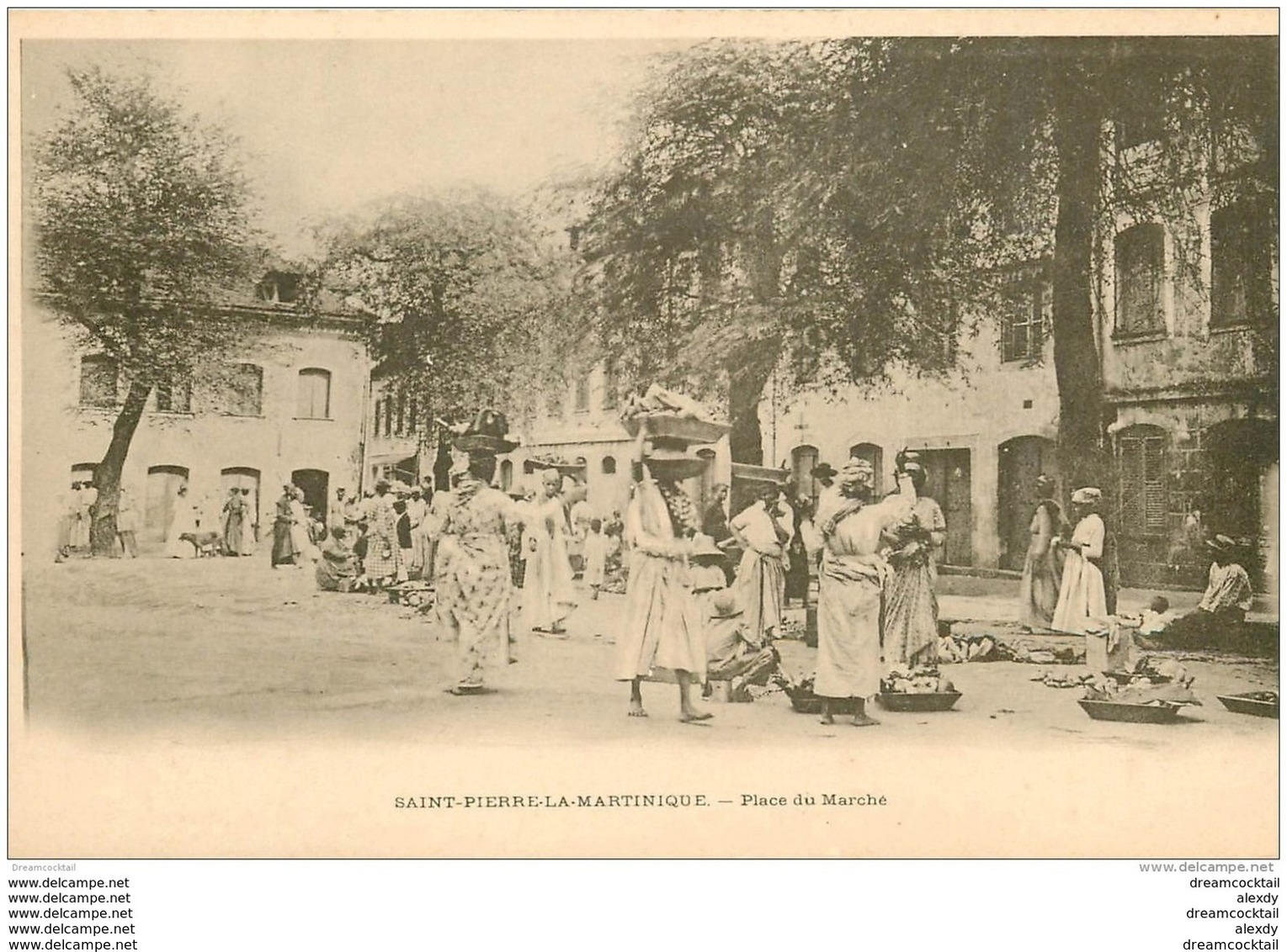 SAINT PIERRE LA MARTINIQUE. La Place Du Marché Vers 1900 - Other & Unclassified