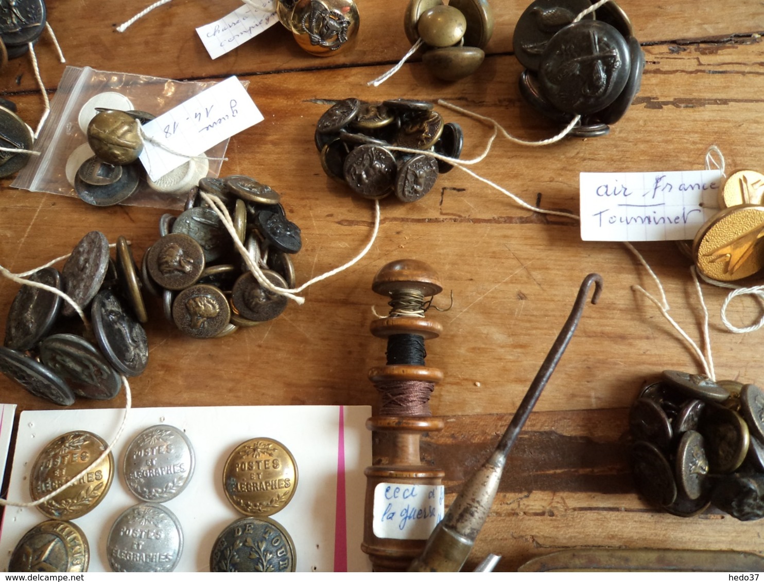 Collection De 165 Boutons Environs Anciens Sur La Chasse, Postes Et Télégraphes, Gendarmerie, Divers - Autres & Non Classés