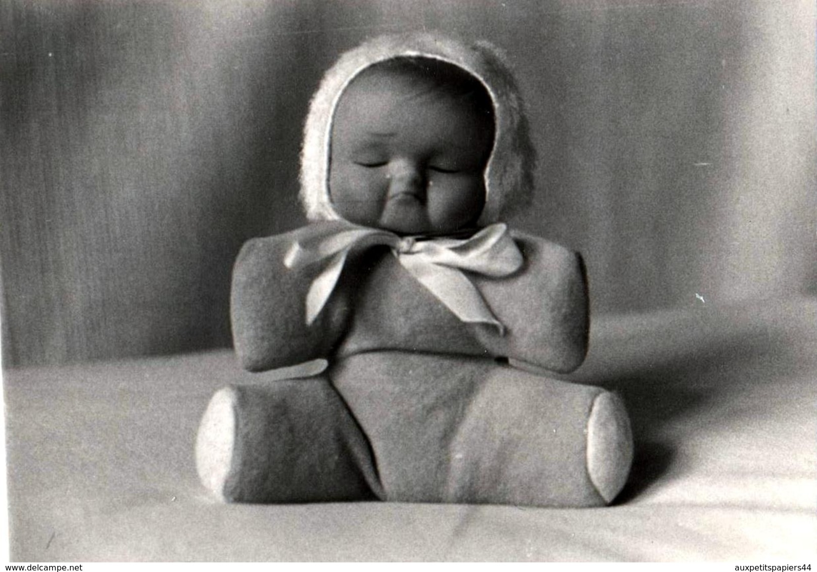 Photo Originale Jeu & Jouet - Portrait De Doudou; Baigneur, Poupée à La Mine Triste Vers 1960/70 - Objets