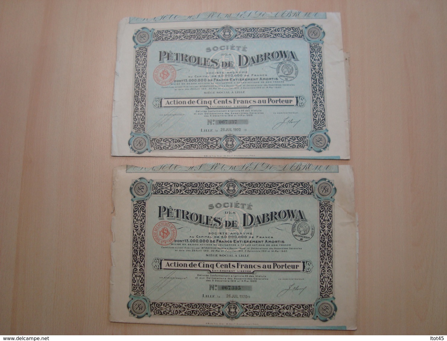 LOT DE 2 ACTIONS 500 FRANCS SOCIETE DES PETROLES DE DABROWA 1920 - Petróleo