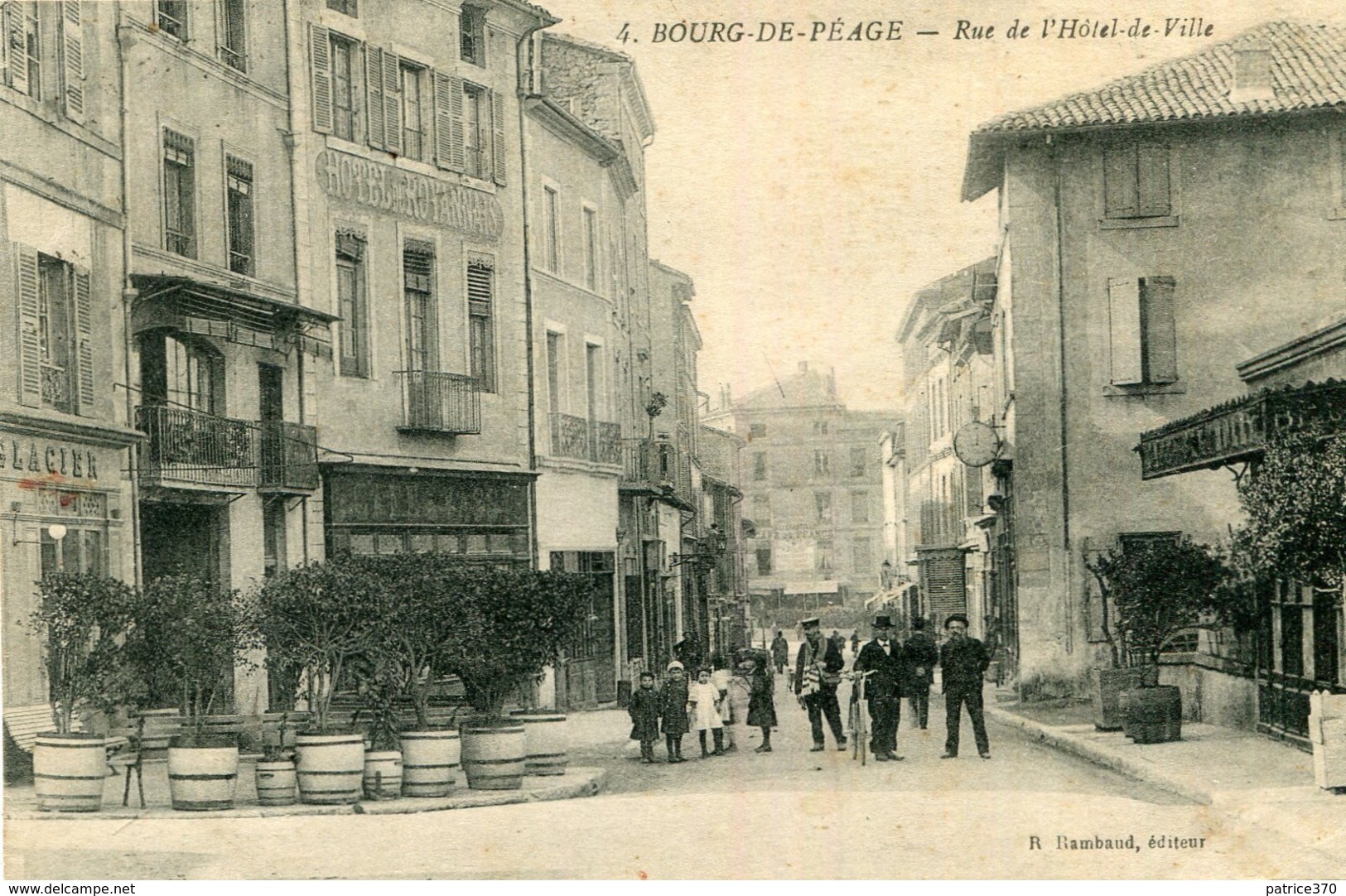 BOURG DE PEAGE - Rue De L'Hôtel De Ville Soldat écrit à Castelsagrat - Autres & Non Classés