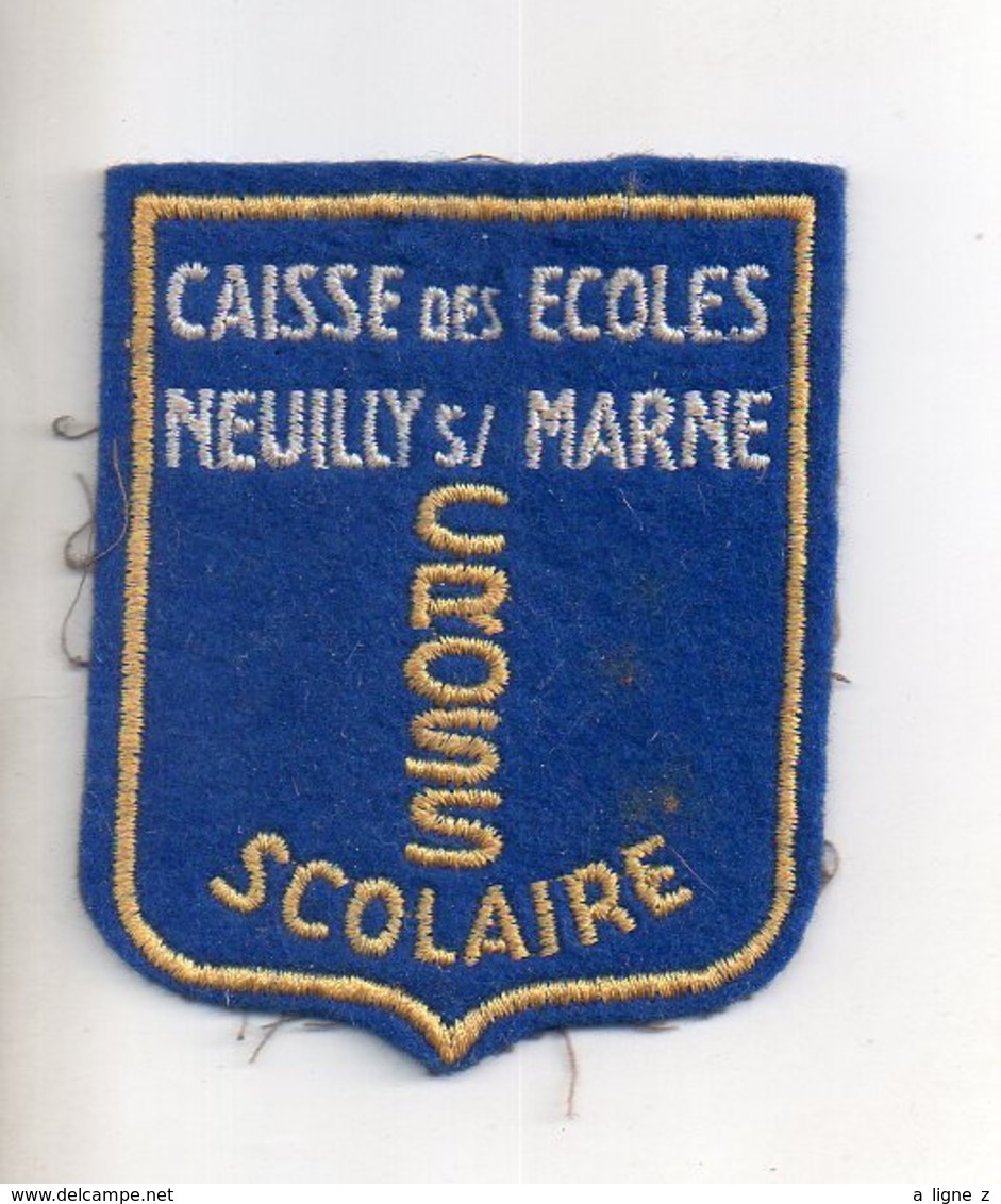 REF EX2 : Ecusson Tissus : Neuilly Sur Marne Caisse Des écoles Cross Scolaire - Patches