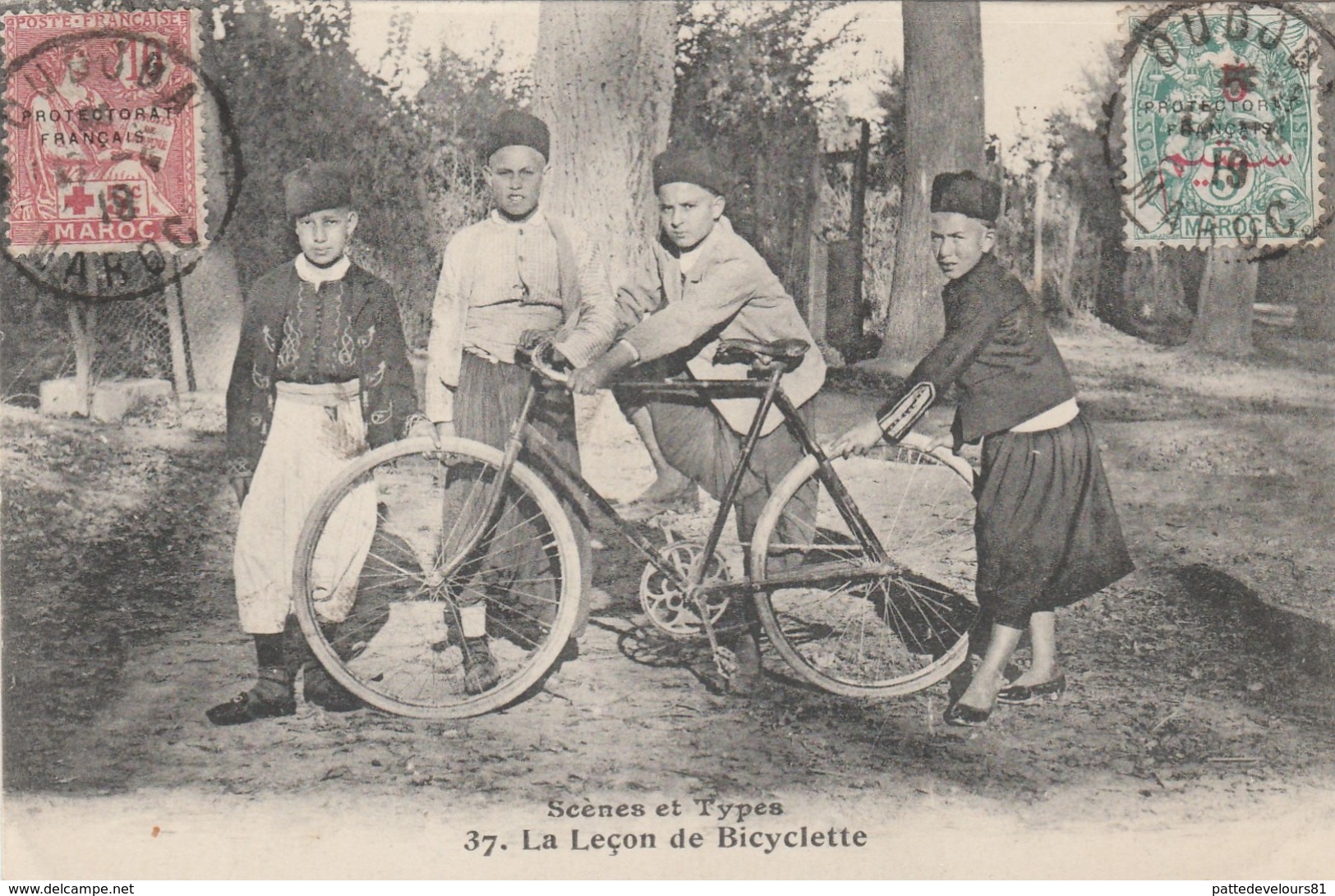 CPA MAROC MAROCCO Scènes Et Types Enfant "La Leçon De Bicyclette"  Cycliste Vélo Cycling Radsport  (2 Scans) - Ciclismo