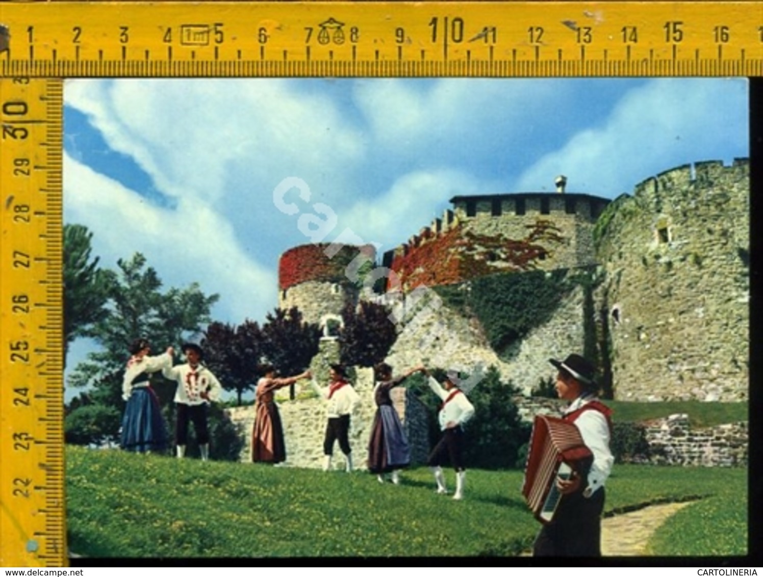 Gorizia Città Il Castello E Costumi Friulani - Gorizia