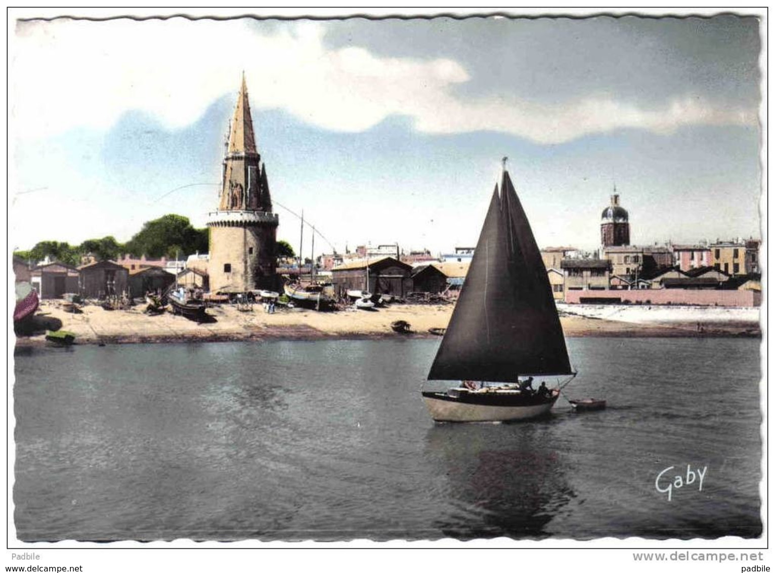 Carte Postale 17. La Rochelle Et La Tour Des Quatre Sergents Trés Beau Plan - La Rochelle