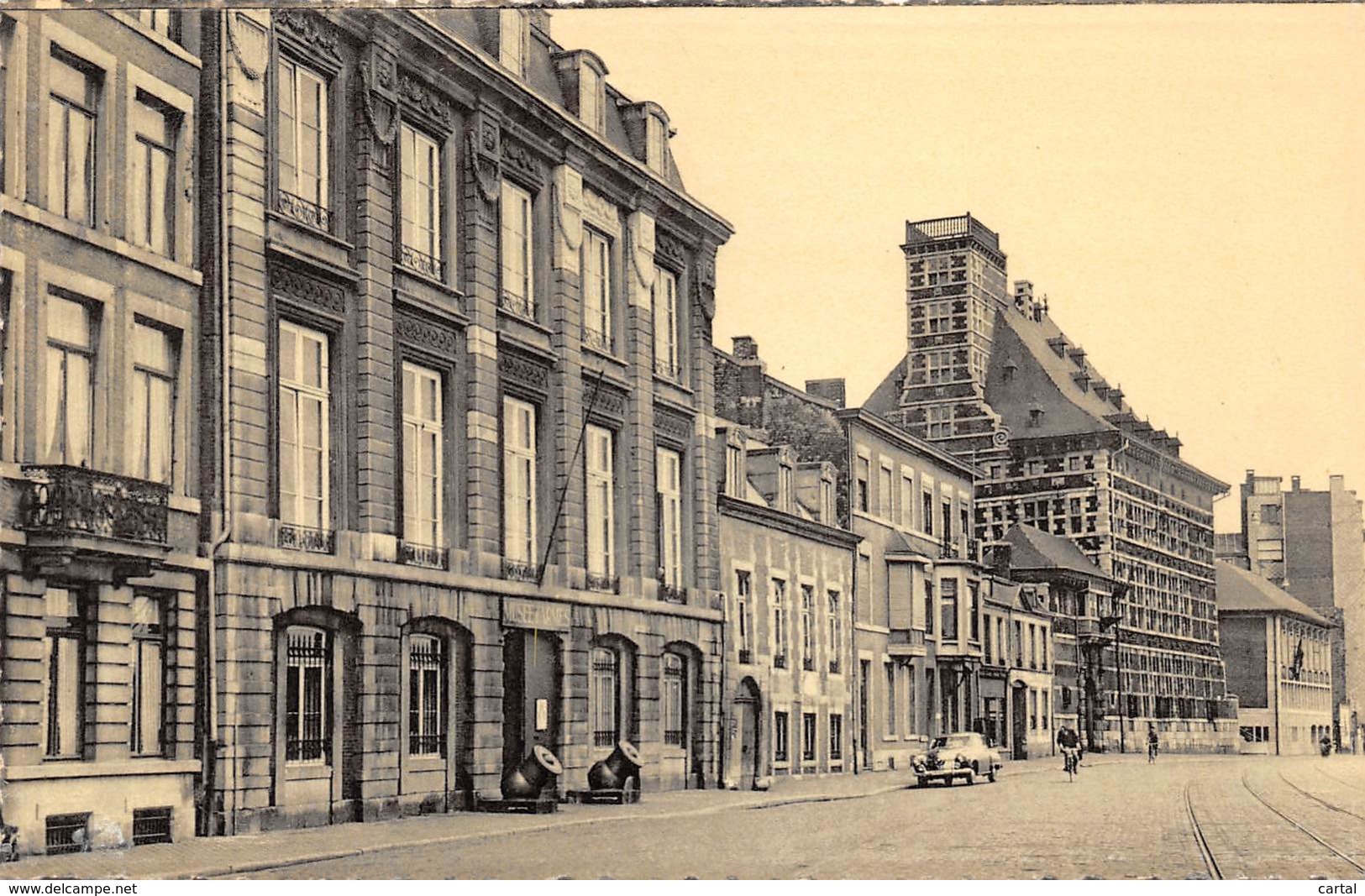 LIEGE - Le Quai De Maestricht Et Ses Deux Musées - Liège