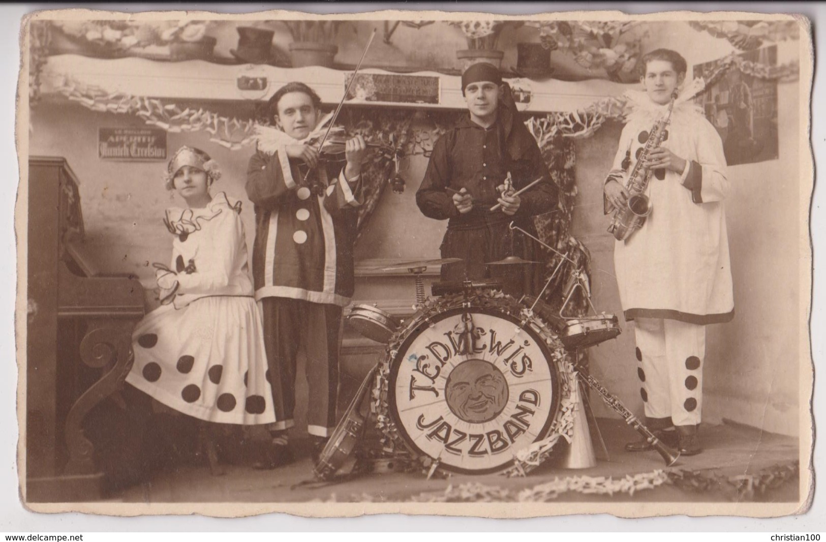 CARTE PHOTO VAN DER ZYPPE TOURCOING : UN GROUPE DE JAZZ " TED LEWIS - JAZZBAND " - MUSICIENS & ORCHESTRE DE JAZZ - R/V - - Musique Et Musiciens