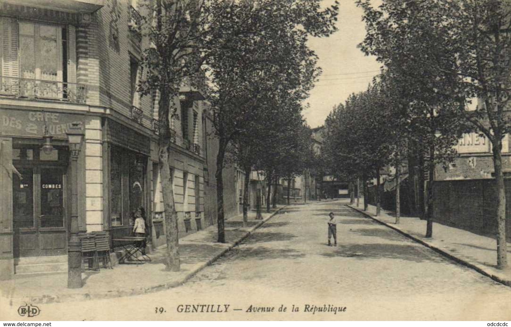 GENTILLY  Avenue De La Republique Café Des 2 Avenues RV - Gentilly
