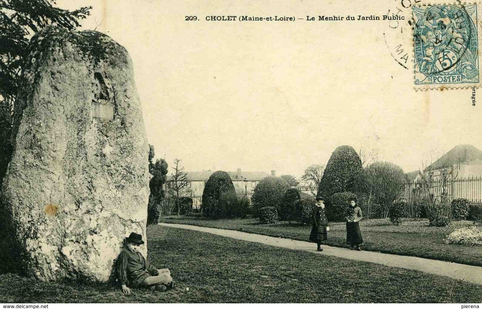 49CH13 - CHOLET - Jardin Du Mail - Le Menhir - Cholet