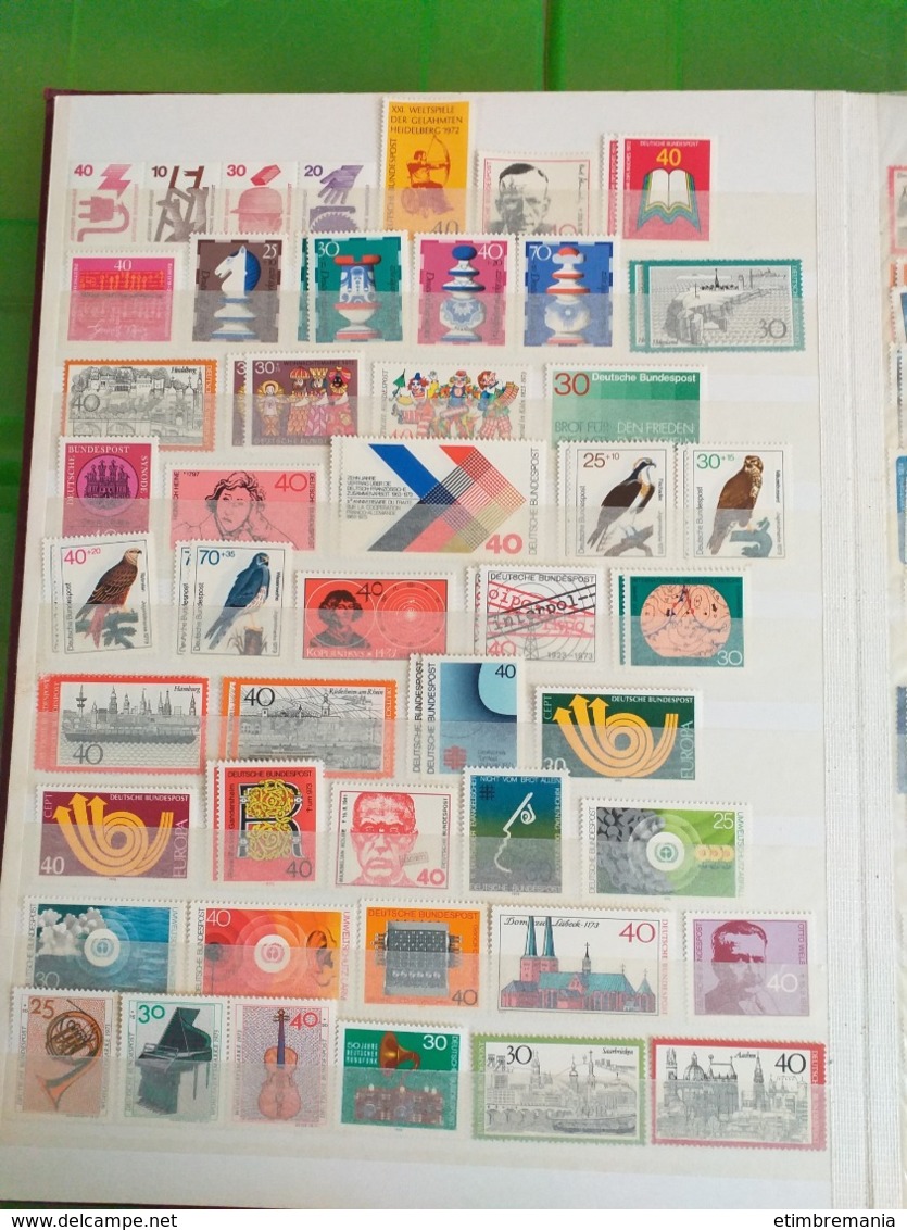 LOT N° e 1039  ALLEMAGNE un classeur de timbres neufs **