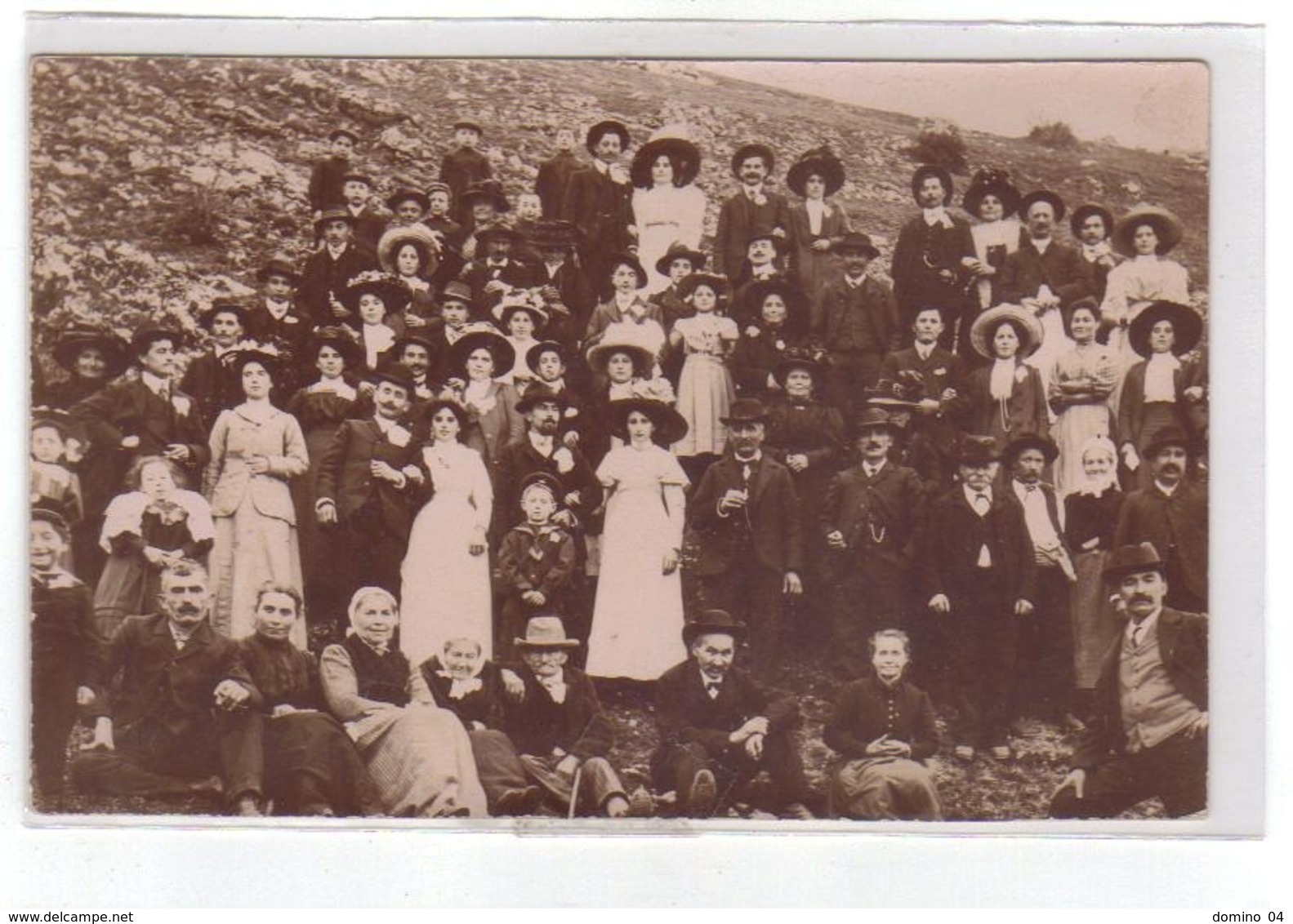 Carte Photo Du 04 -ROUGON  Mariage En 1911( Toutes Les Familles Du Village) - Sonstige & Ohne Zuordnung