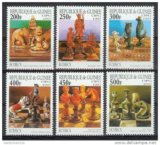 Mua429 SPORT SCHAKEN PAARD OLIFANT CHESS ELEPHANT FISH UNIFORM HORSE SCHACHSPIEL PFERD ECHECS GUINÉE 1997 PF/MNH - Schaken