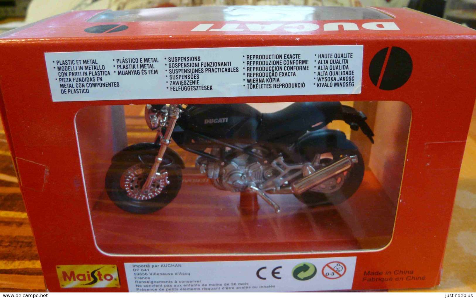 MOTO  DUCATI MONSTERDARK MAISTO EDITION ECHELLE 1/18 - Motos