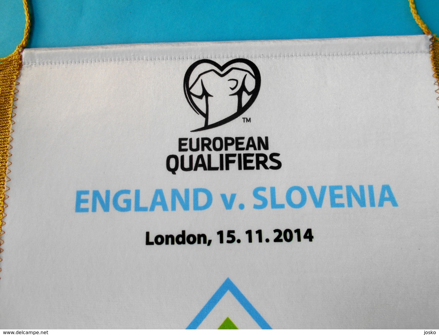 ENGLAND v SLOVENIA - 2014 UEFA EURO qualif. football match LARGE MATCH WORN PENNANT soccer fussball calcio fanion flag