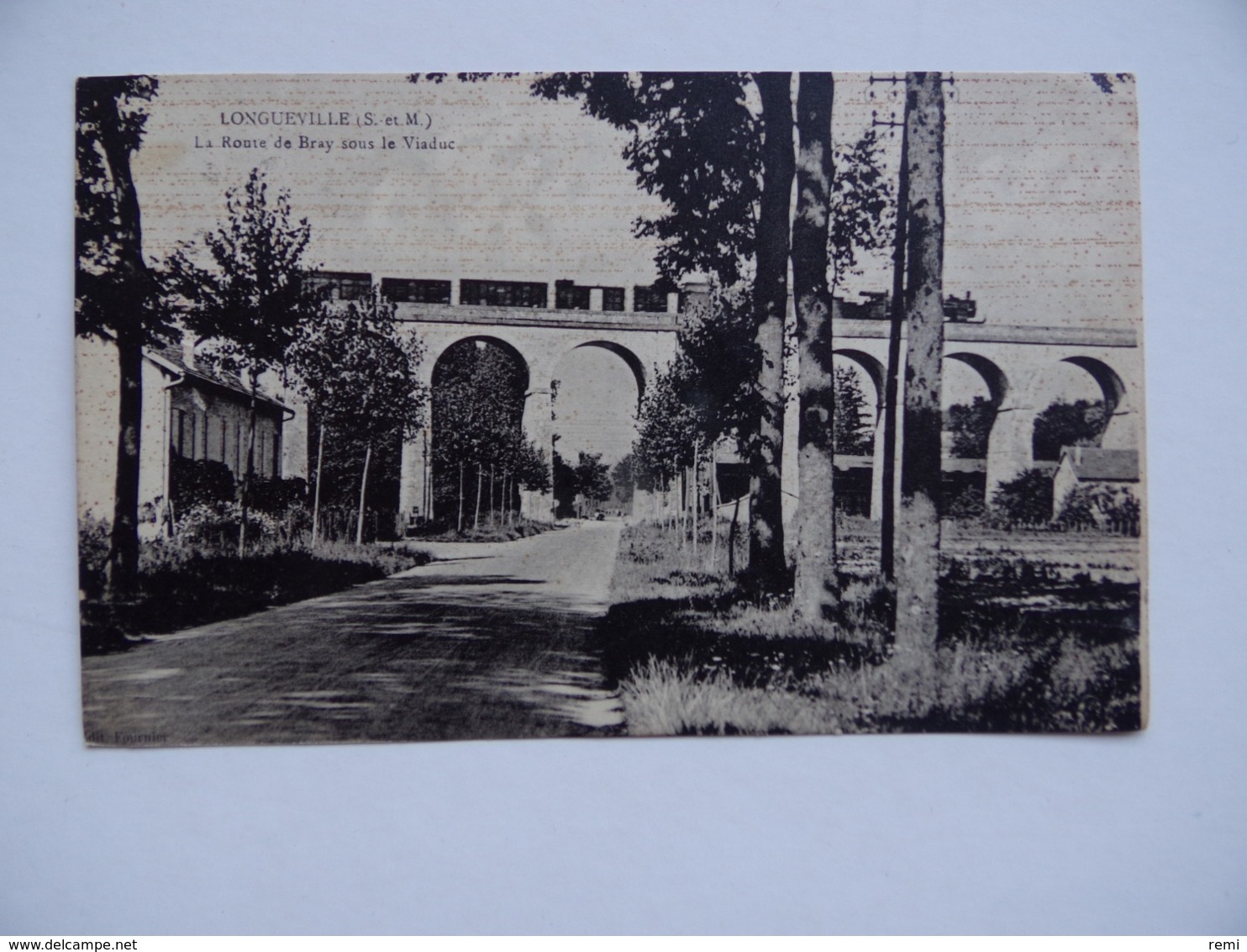 77 LONGUEVILLE La Route De BRAY-Sur-SEINE Sous Le Viaduc Du Chemin-de-Fer Train - Autres & Non Classés