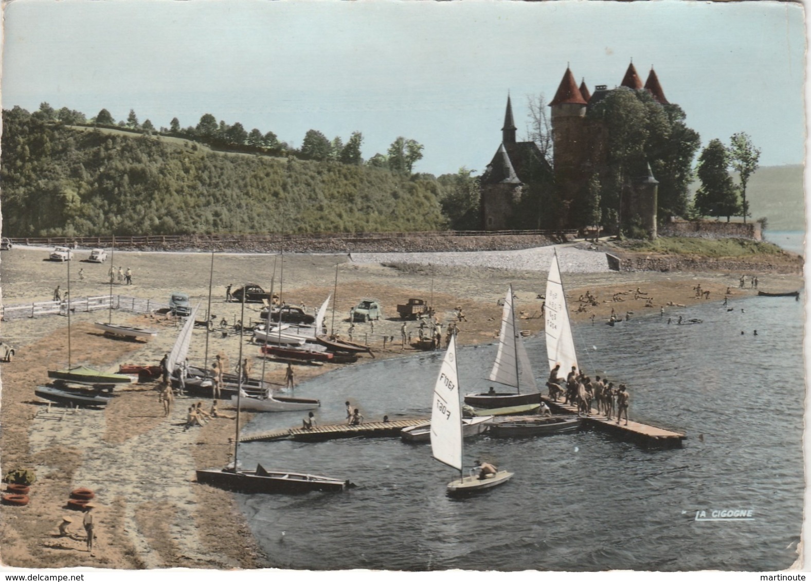 - CPSM - 19 - Environs De BORT-LES-ORGUES - La Plage Du Château De Val, Base Du Yachting-club De France  - 028 - Autres & Non Classés