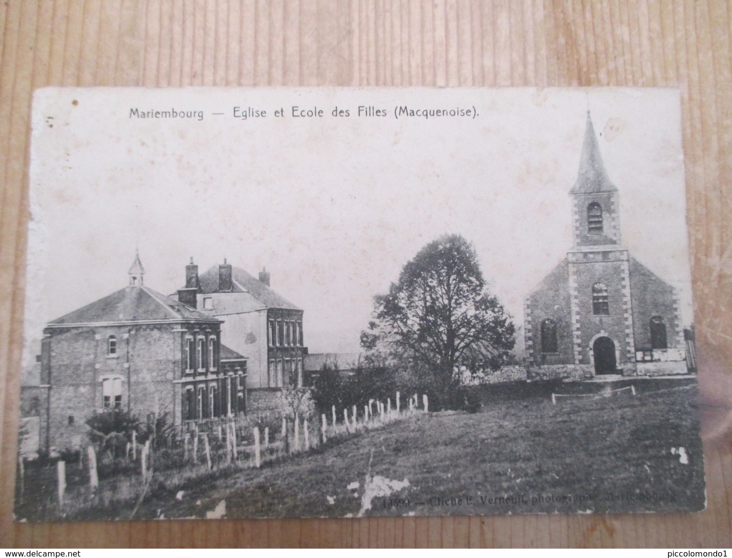 Mariembourg Eglise Et Ecole - Couvin