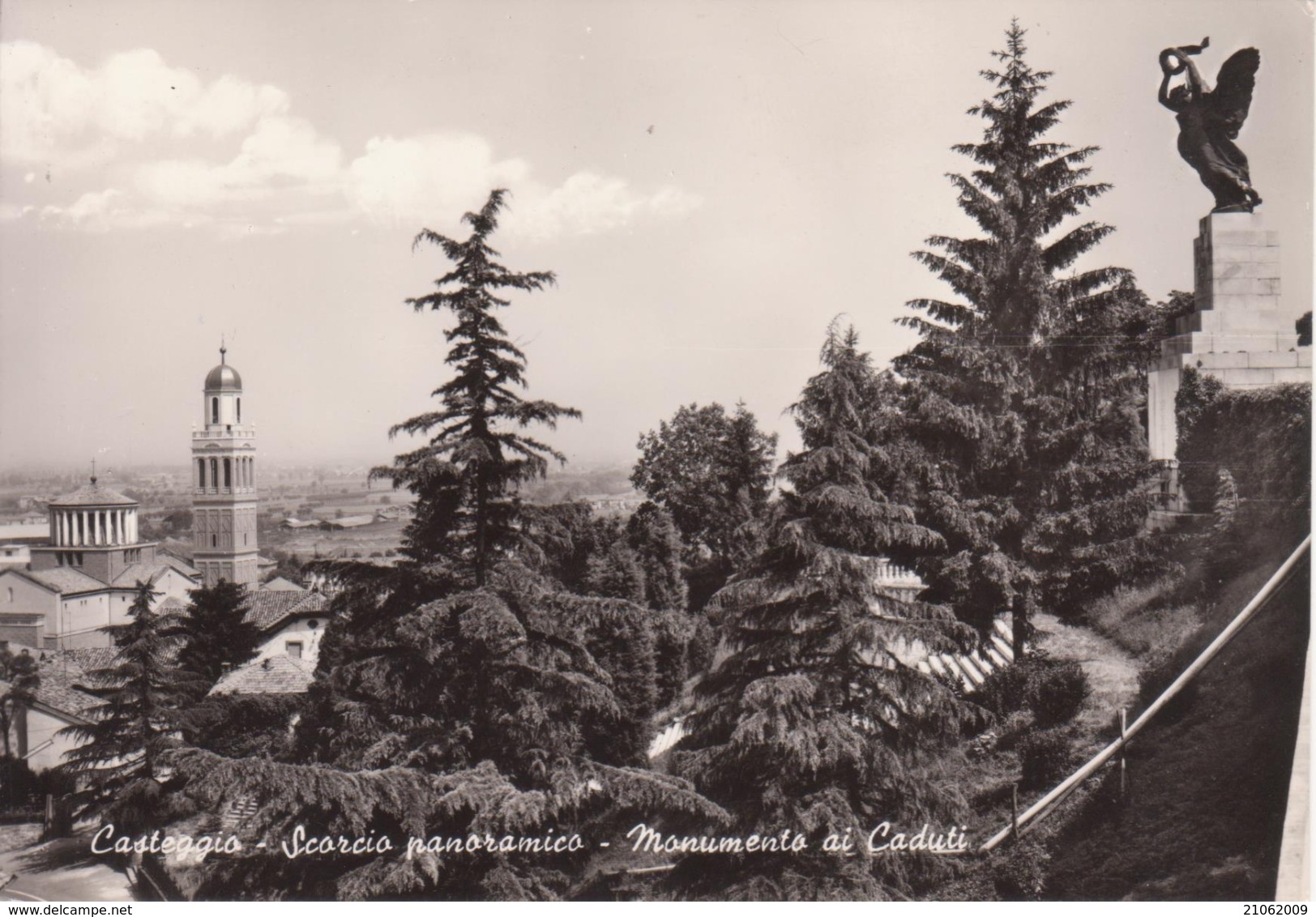 CASTEGGIO - SCORCIO PANORAMICO - MONUMENTO AI CADUTI - NON VIAGGIATA - Altri & Non Classificati