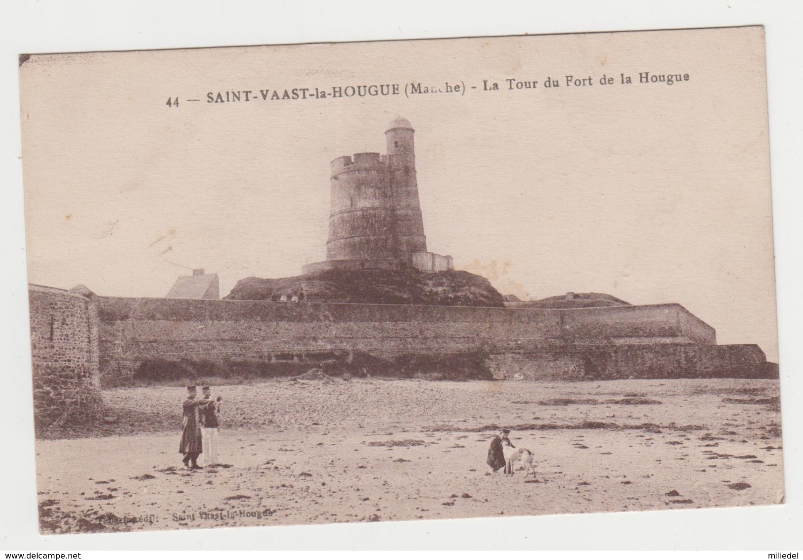 AB232 - LOT 3 Cartes SAINT VAAST LA HOUGUE - Tour Du Fort - Fortifications Du Fort - Bâteau De Pêche Au Quai - Saint Vaast La Hougue