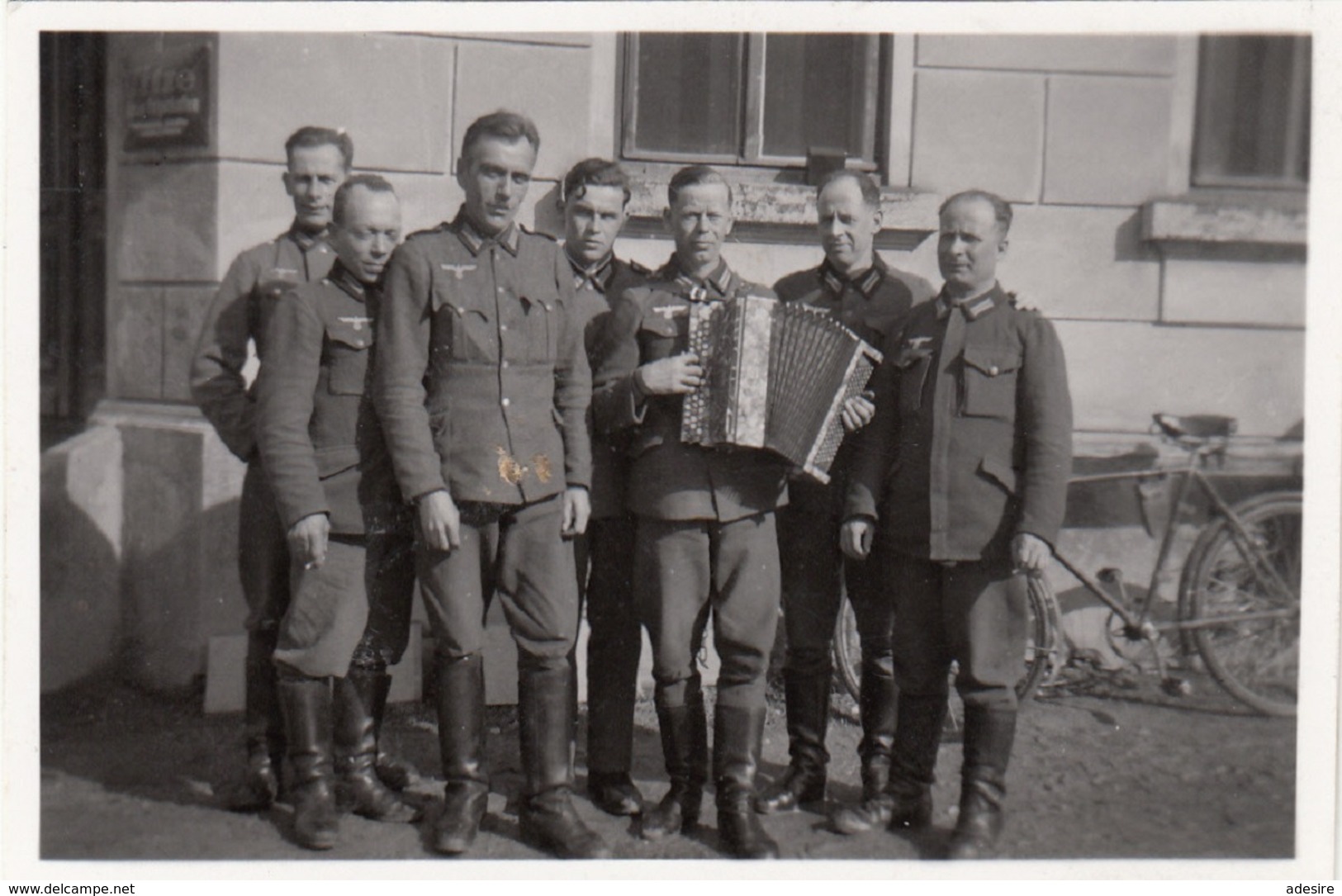 WK II - Foto Von Soldaten 12.5.1941, Größe Ca. 9 X 6 Cm - 1939-45