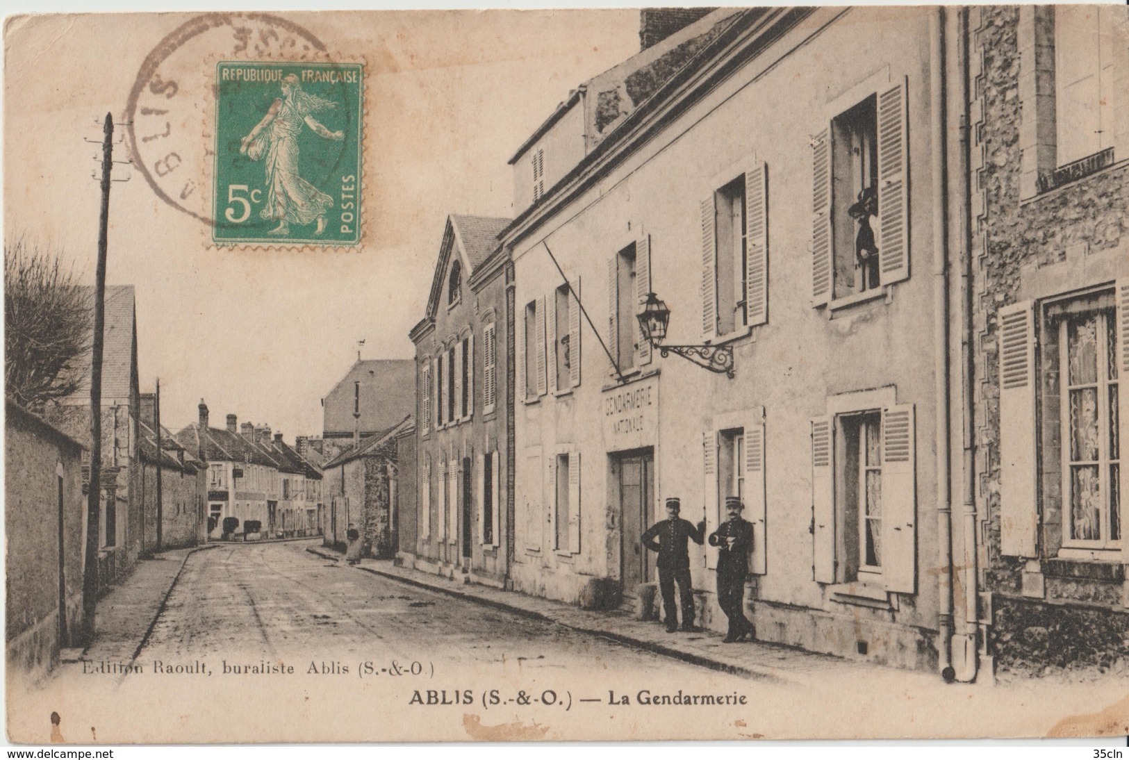 ABLIS  ( S.& O.) - La Gendarmerie - Gendarmes Devant L'entrée. Carte Animée. - Ablis