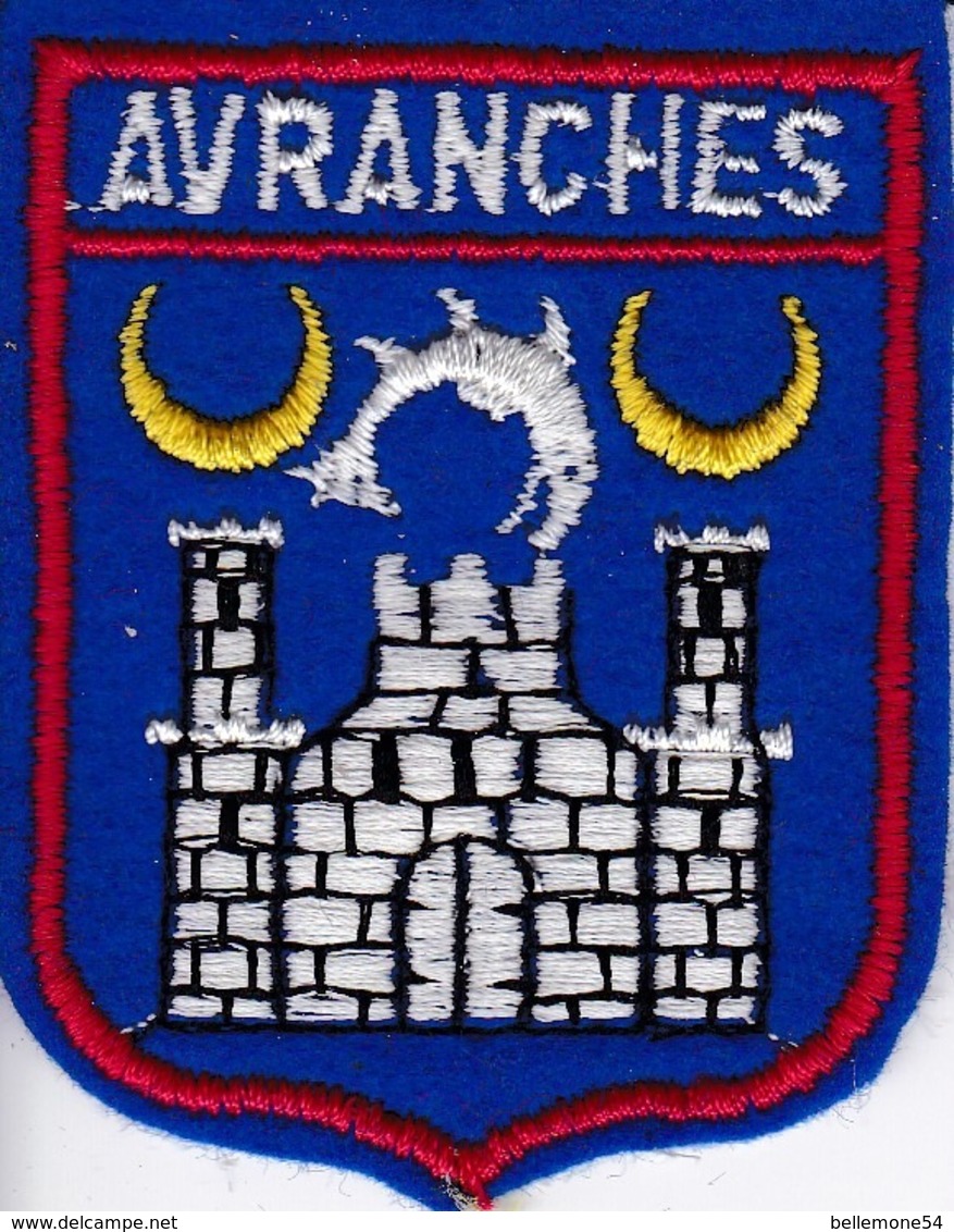 ECUSSON - TISSU BRODE  - AVRANCHES - Dimension: 5CMS X 6CMS - Patches