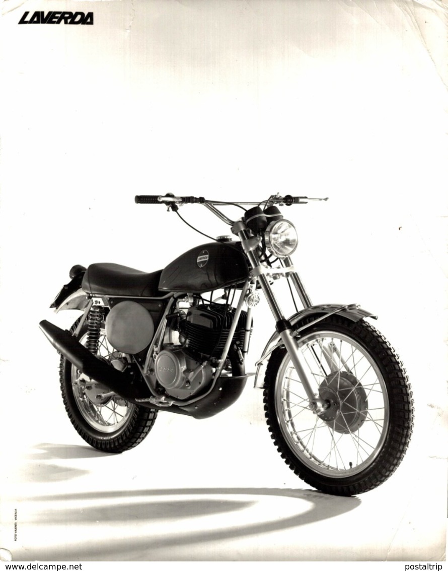 LAVERDA  +-17cm X 23cm  Moto MOTOCROSS MOTORCYCLE Douglas J Jackson Archive Of Motorcycles - Otros & Sin Clasificación