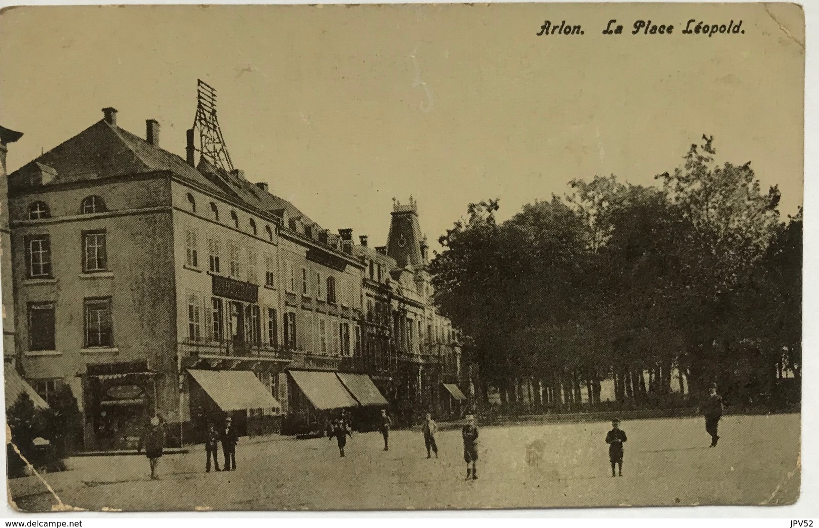 (1337) Arlon - La Place Léopold - Arlon