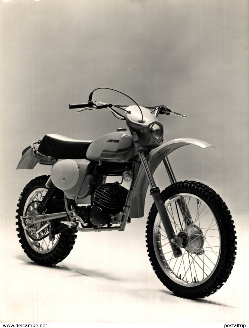 LAVERDA  +-17cm X 23cm  Moto MOTOCROSS MOTORCYCLE Douglas J Jackson Archive Of Motorcycles - Otros & Sin Clasificación