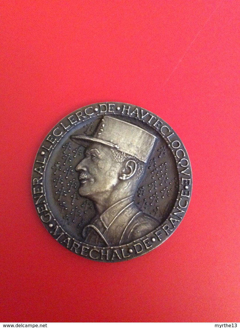 MEDAILLE 25ème Anniversaire De La Libération De PARIS 2éme DB à Son Chef - France