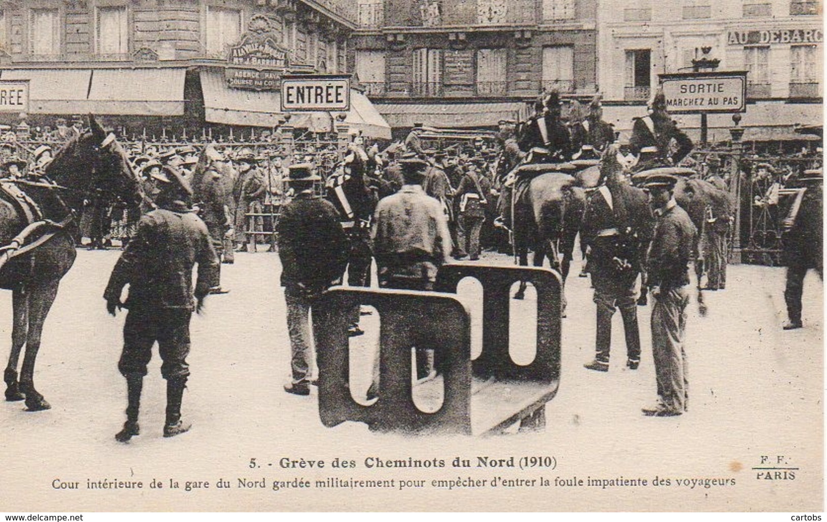 Grève Des Cheminots Du Nord 1910 Cour Intérieure De La Gare Du Nord Gardée Militairement - Sindacati