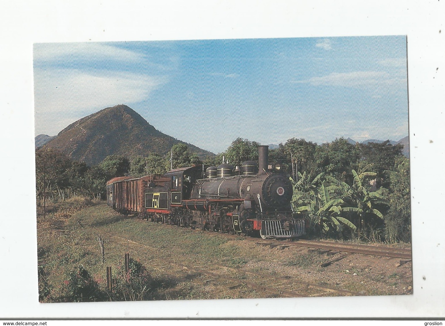 COLOMBIA STEAM  ALL OVER THE WORLD 123 SPECIAL TRAIN ON THE LINE FROM GIRARDOT TO IBAGUE ARRIVING AT CHICORAL STATION - Colombie