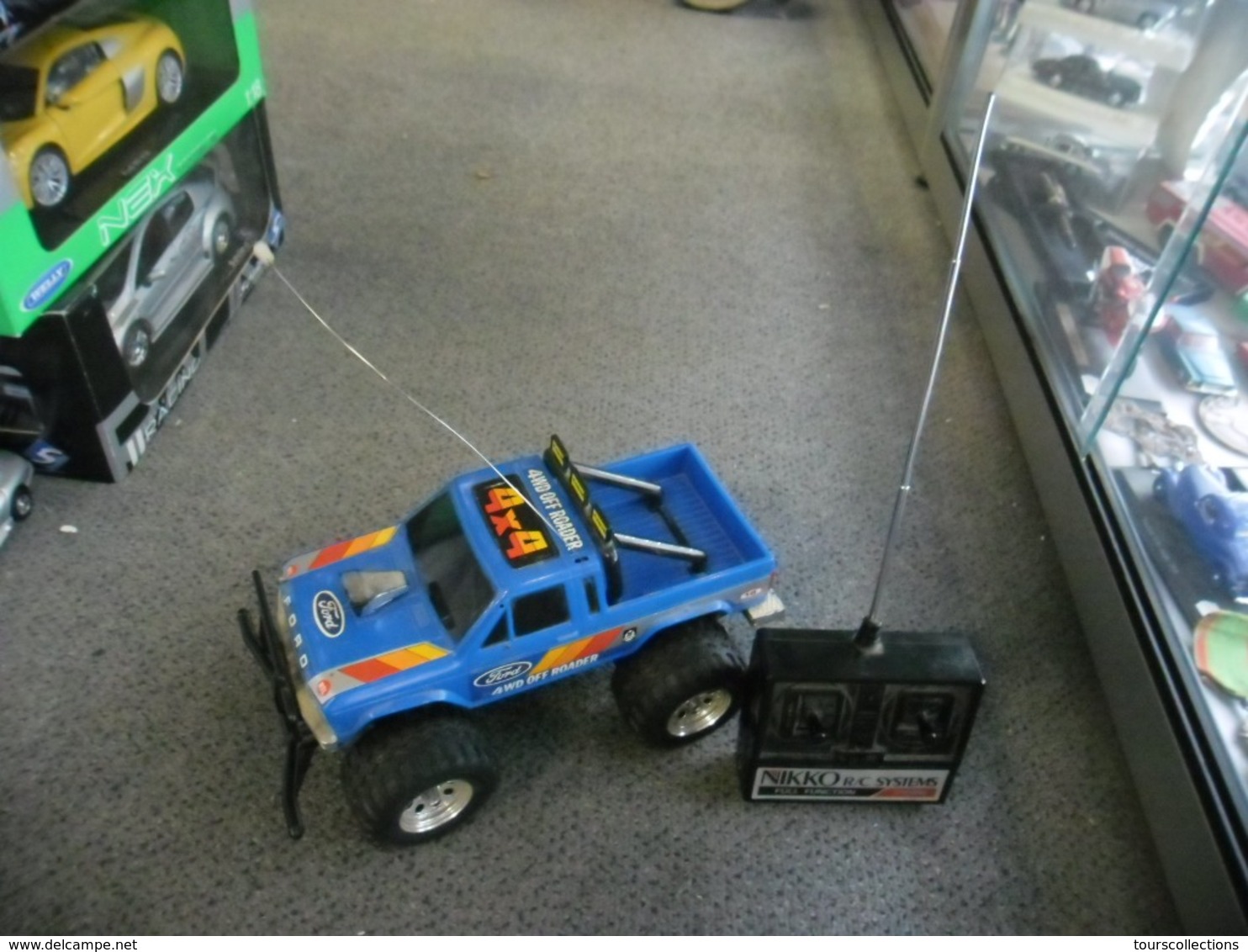 MODELE  NIKKO R/C Systems FORD RANGER 4 X 4  Avec Télécommande - R/C Modelbouw