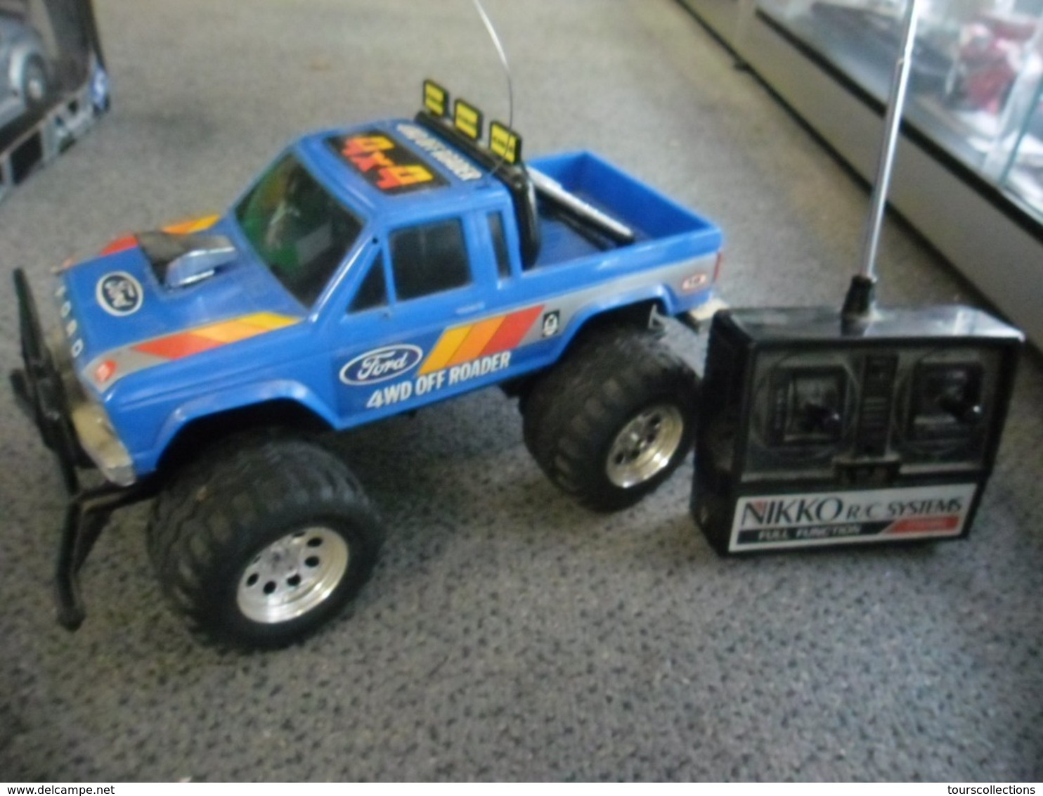 MODELE  NIKKO R/C Systems FORD RANGER 4 X 4  Avec Télécommande - R/C Modelle (ferngesteuert)