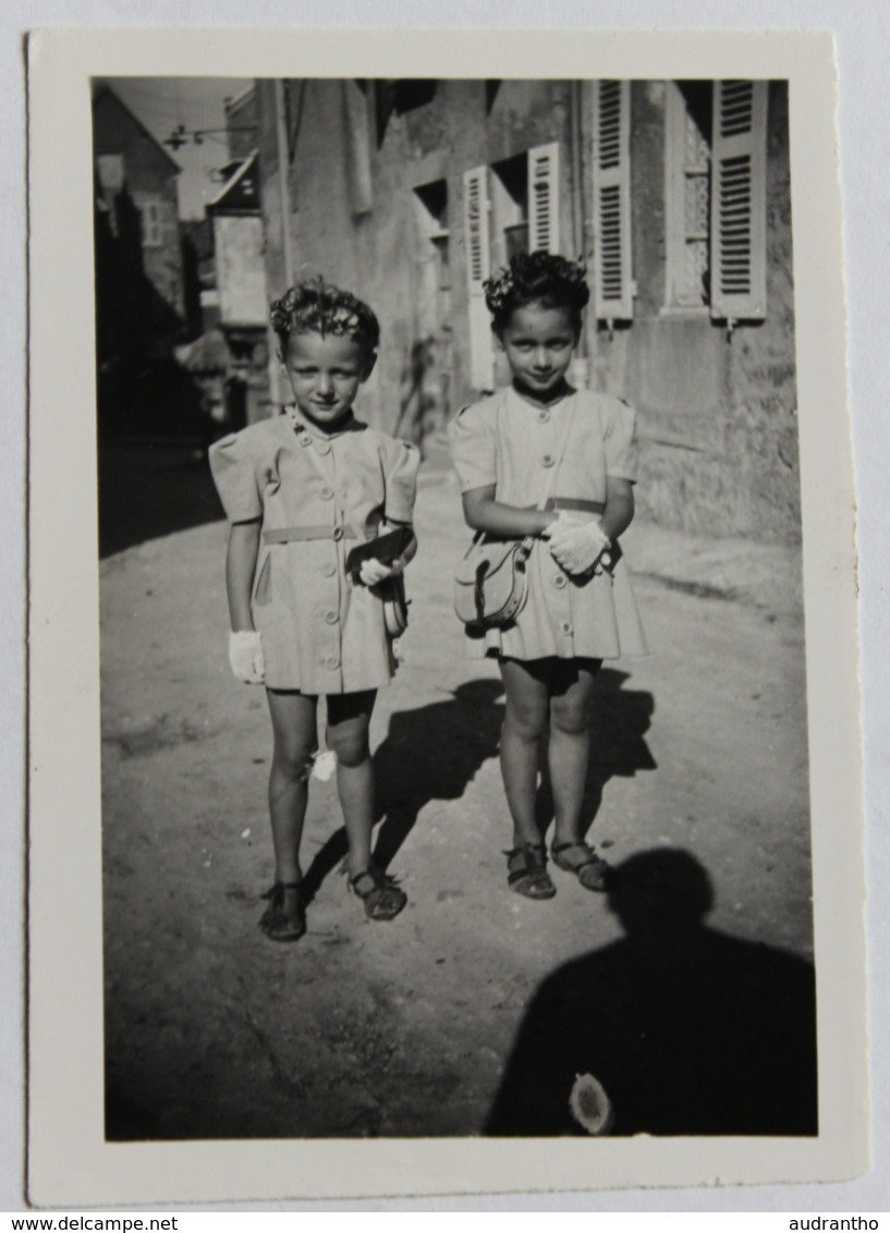 Photographie Originale 58 Lormes 1941 Avec 2 Adorables Jeunes Filles - Lieux