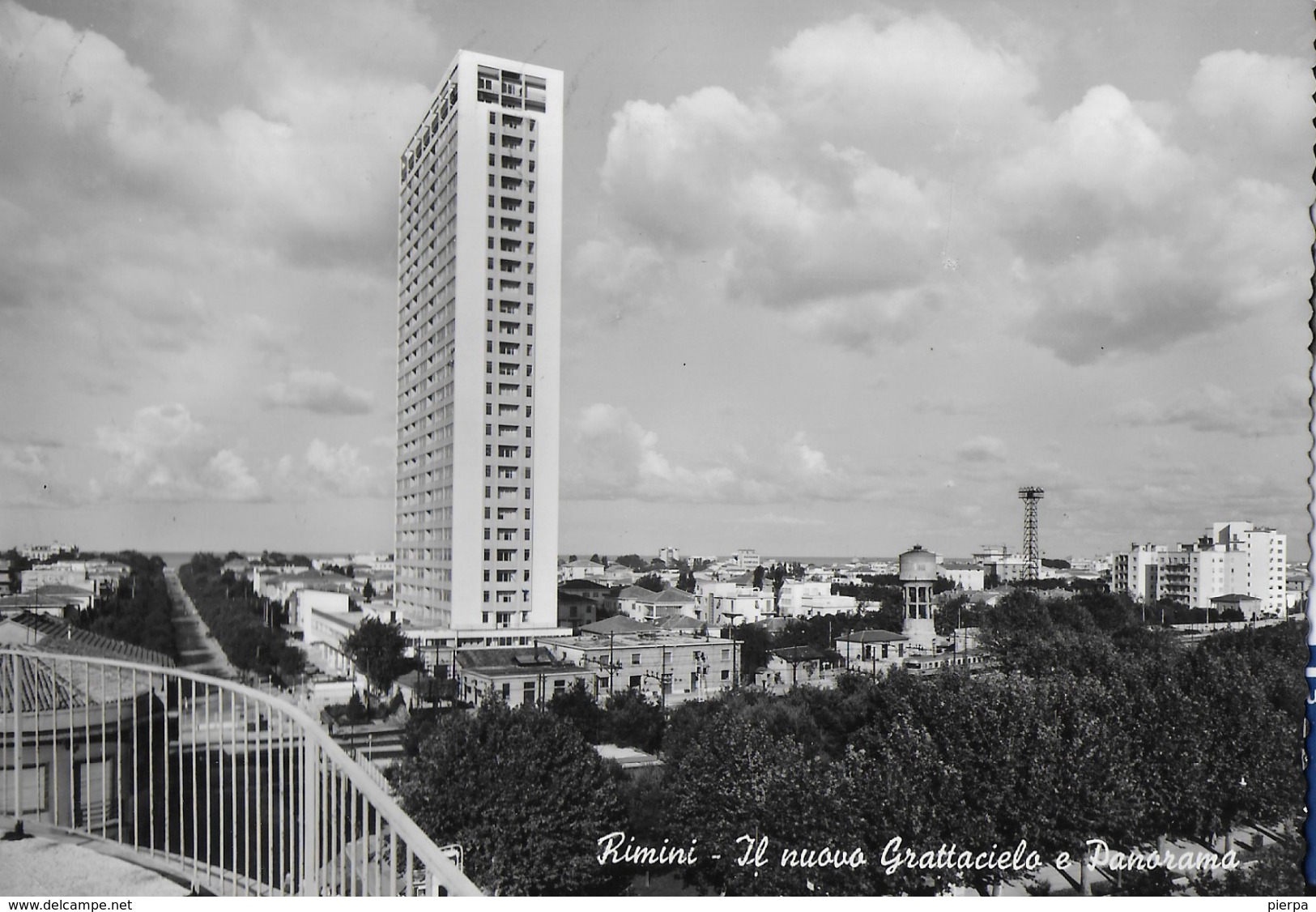 EMILIA ROMAGNA - RIMINI  - IL GRATTACIELO - VIAGGIATA 1961 - Rimini