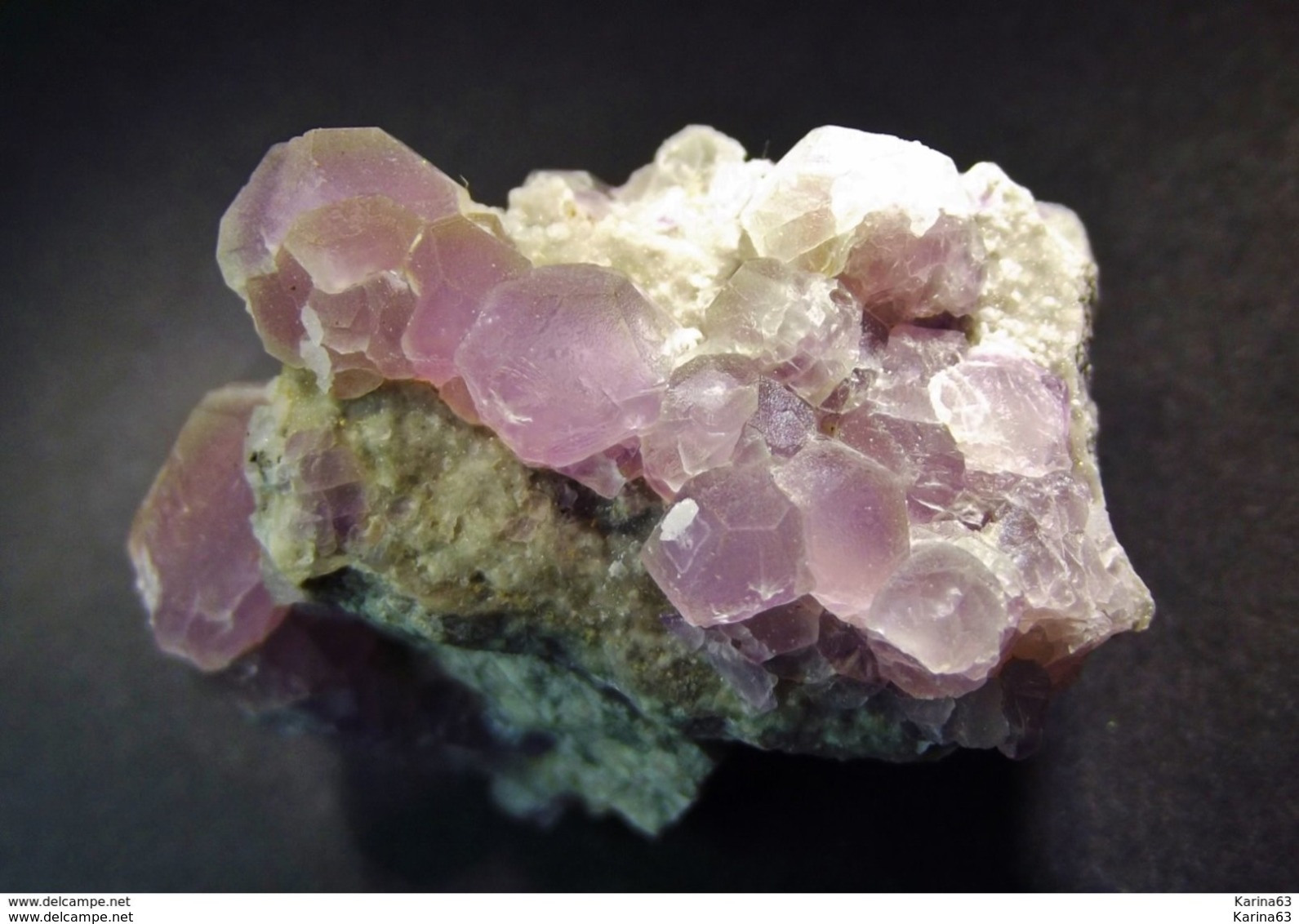 Fluorite On Matrix ( 3 X 2.5 X 2 Cm)  Melisey - Haute-Saône, Bourgogne-Franche-Comté, France - Minéraux