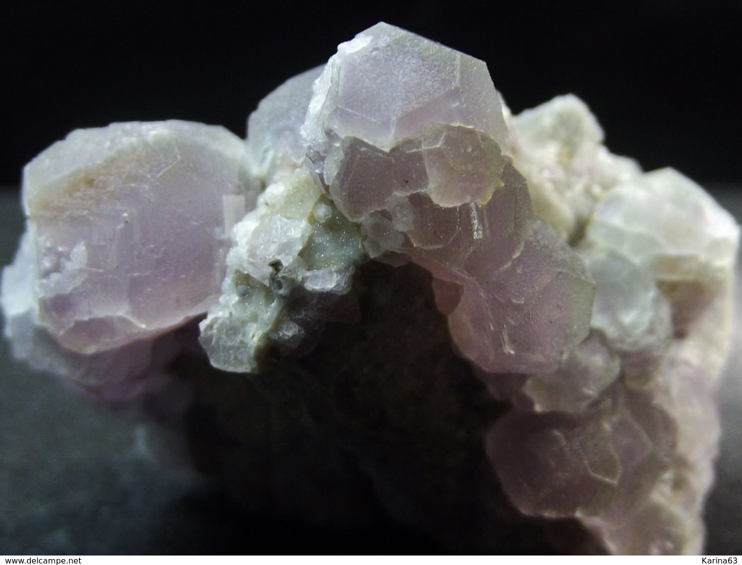 Fluorite On Matrix ( 3 X 2.5 X 2 Cm)  Melisey - Haute-Saône, Bourgogne-Franche-Comté, France - Minéraux