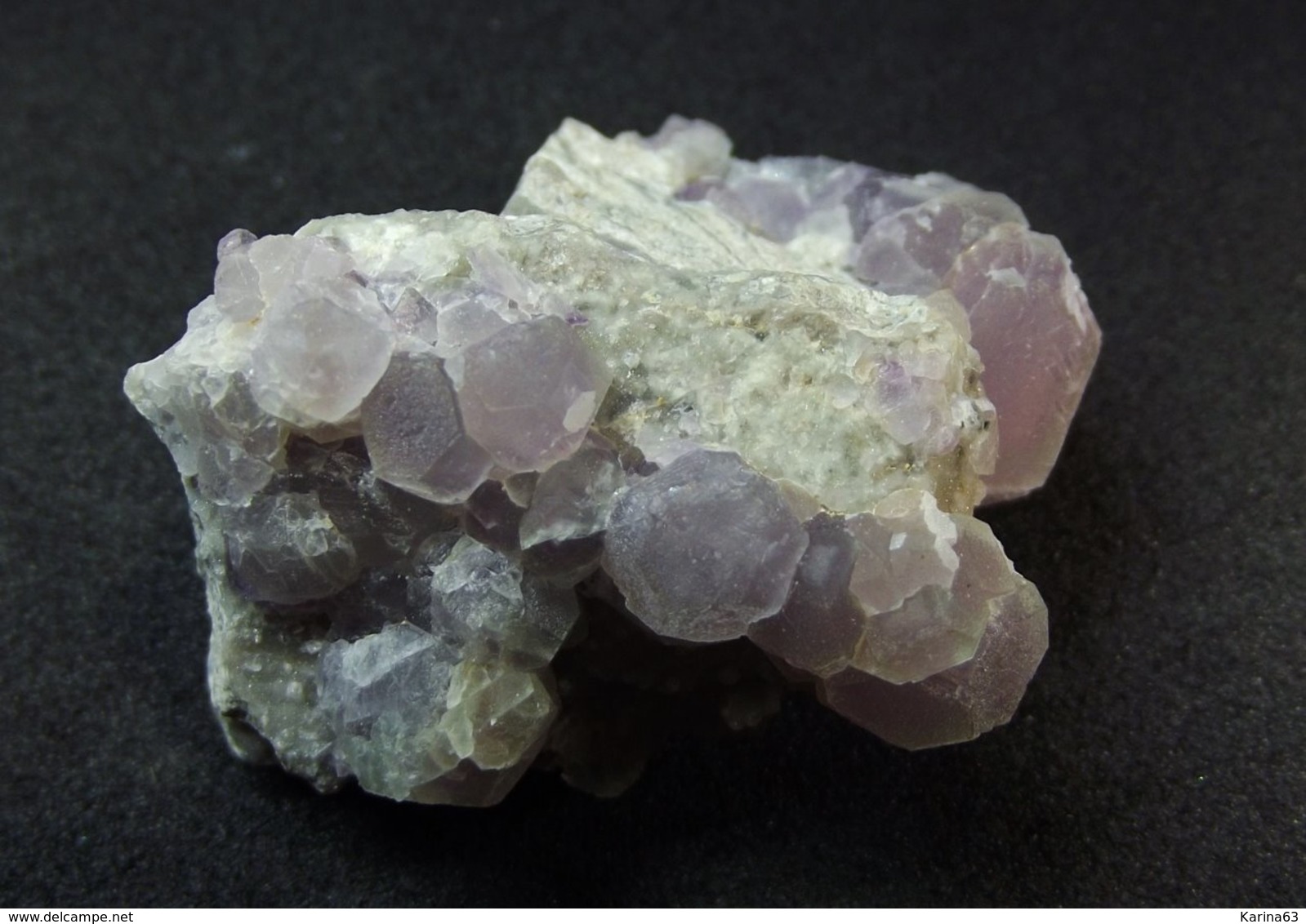 Fluorite On Matrix ( 3 X 2.5 X 2 Cm)  Melisey - Haute-Saône, Bourgogne-Franche-Comté, France - Minéraux